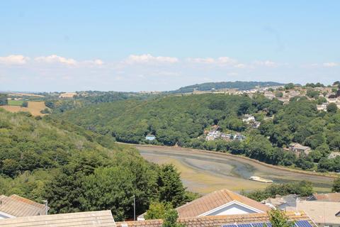 19 Penarth, Looe, PL13 2QW