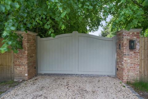 4 bedroom country house for sale, The Briars, Sherfield-on-Loddon