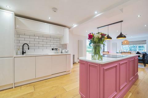 4 bedroom country house for sale, The Briars, Sherfield-on-Loddon