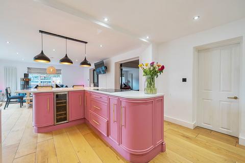 4 bedroom country house for sale, The Briars, Sherfield-on-Loddon