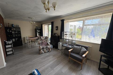 13 Castle Hill, Daventry, NN11 4AQ
