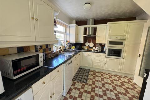 13 Castle Hill, Daventry, NN11 4AQ