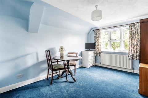 undefined, STATION ROAD, LEATHERHEAD, KT22