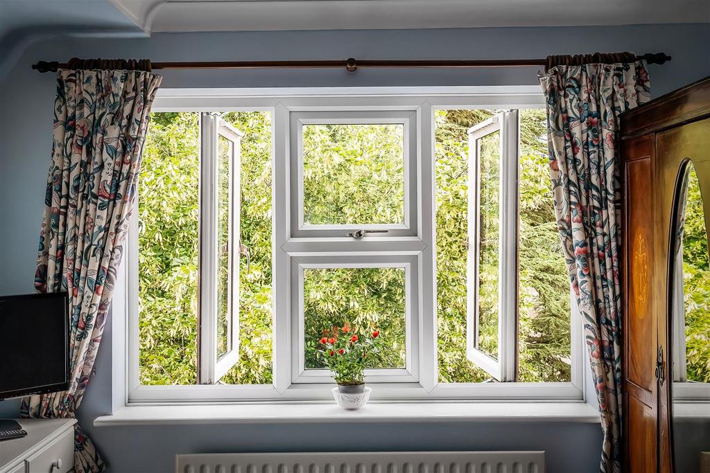 12-Copthorne-Court-6.jpg