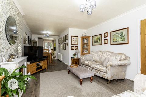 2 Barlow Fold Close, Bury, BL9 9SZ