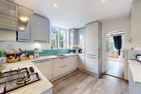 4 bedroom semi-detached bungalow for sale, Lyndhurst Gardens, Pinner HA5