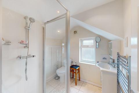 4 bedroom semi-detached bungalow for sale, Lyndhurst Gardens, Pinner HA5