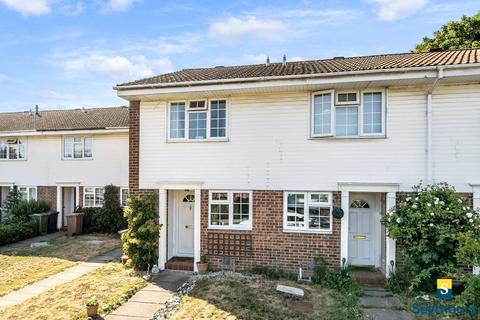6 Shelton Close, Guildford, GU2 9YW