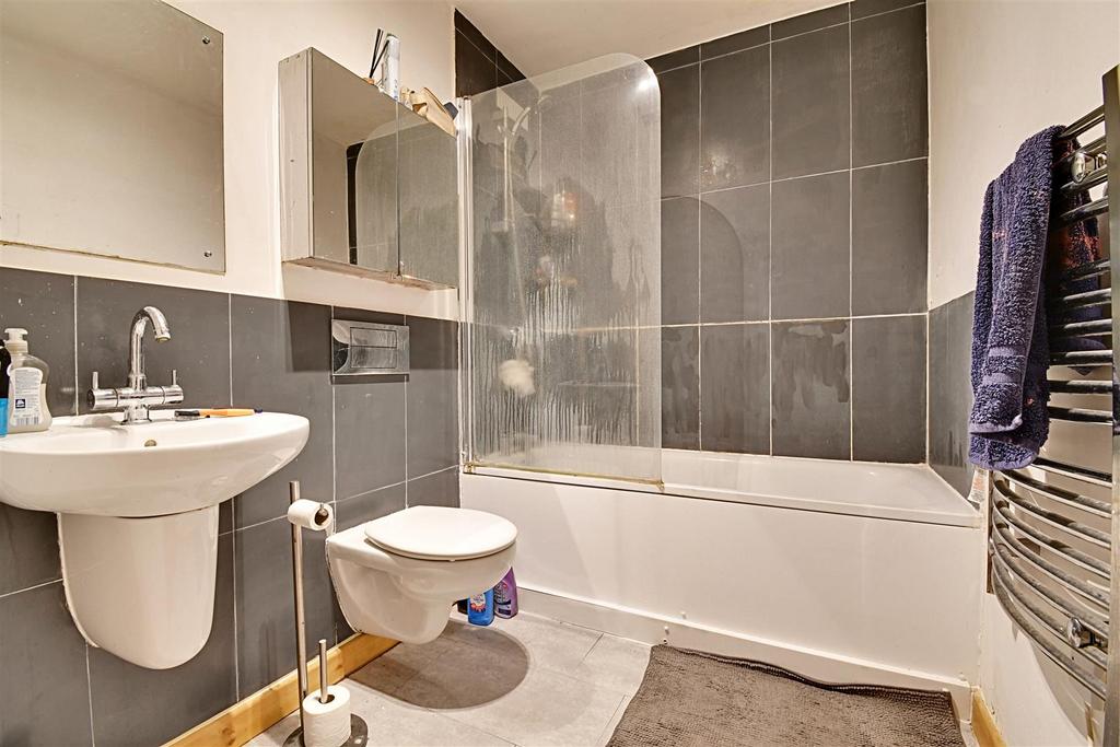 Bathroom.jpg