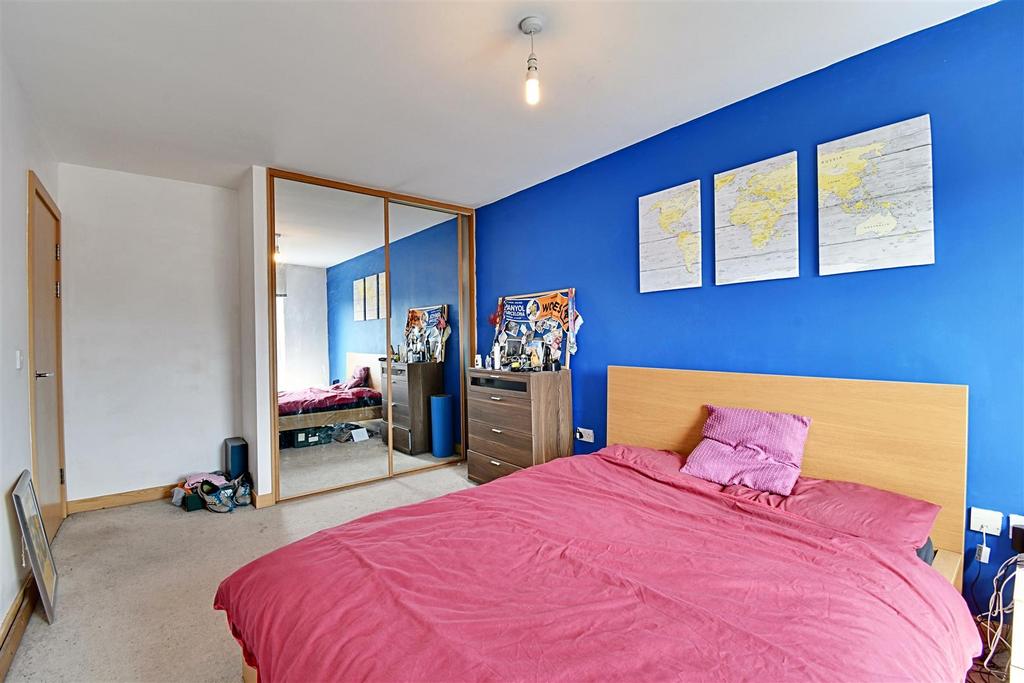 Bedroom 1 2.jpg