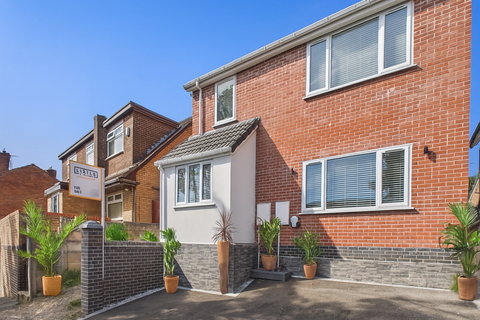 3 bedroom detached house for sale, Hawthorn Road, Sutton Leach, WA9