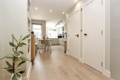3 Flora Mews, London, SE18 2AL