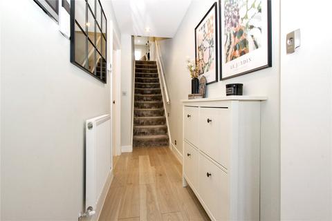 3 Flora Mews, London, SE18 2AL