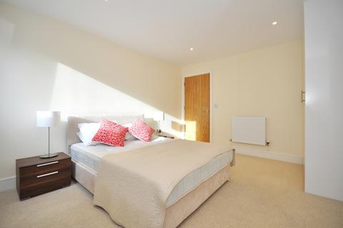 undefined, Cobalt Point, 38 Millharbour, Lanterns Court, Canary Wharf, E14
