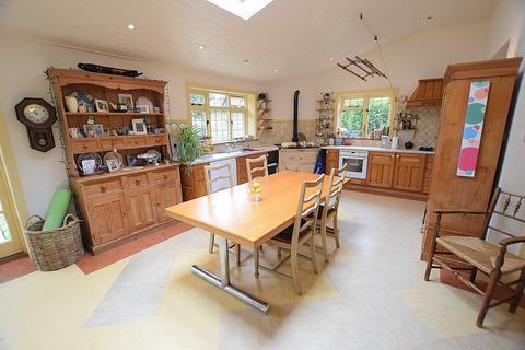 undefined, West Lane, Everton, Lymington, Hampshire. SO41 0JQ