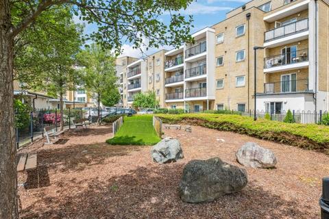 2 bedroom apartment for sale, Cochrane House, 19 Truesdales, Ickenham, UB10