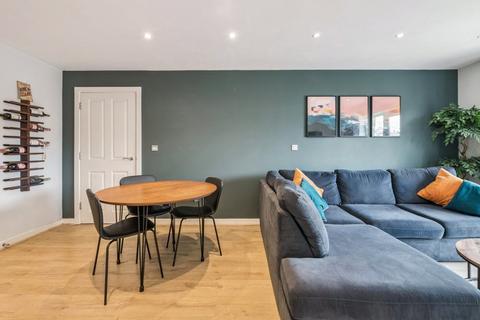 2 bedroom apartment for sale, Cochrane House, 19 Truesdales, Ickenham, UB10