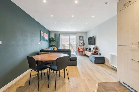 2 bedroom apartment for sale, Cochrane House, 19 Truesdales, Ickenham, UB10