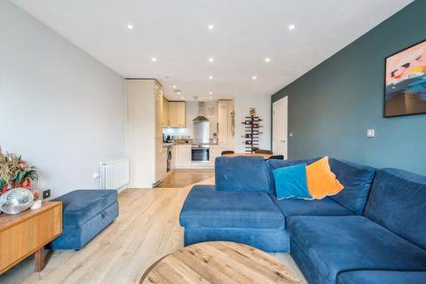 2 bedroom apartment for sale, Cochrane House, 19 Truesdales, Ickenham, UB10