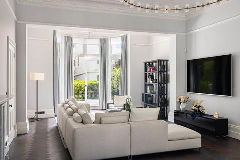 4 bedroom maisonette for sale, Belsize Park, NW3