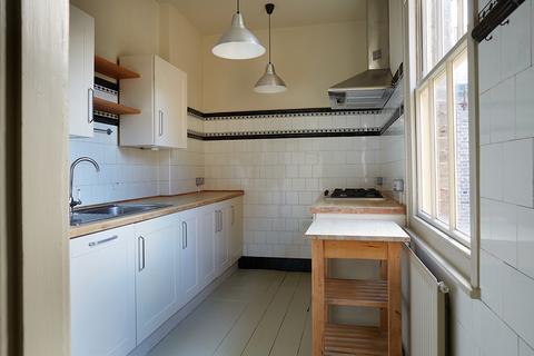 2 bedroom terraced house to rent, St. Johns Place, Hove BN3