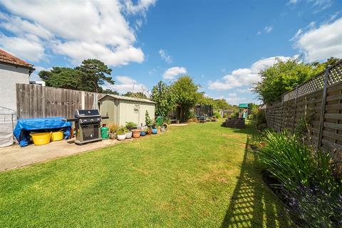 4 bedroom semi-detached house for sale, Southborough Lane, Bromley