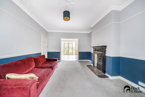 3 bedroom semi-detached house for sale, Wood Lodge Lane, West Wickham, BR4