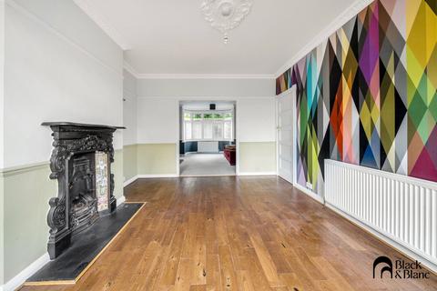 3 bedroom semi-detached house for sale, Wood Lodge Lane, West Wickham, BR4