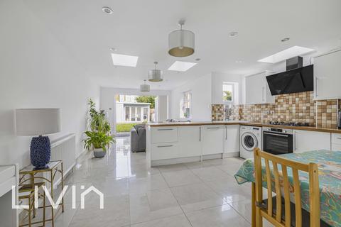 Flat 1, 45 Buxton Road, Thornton Heath, CR7 7HJ