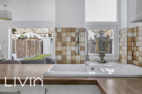 Flat 1, 45 Buxton Road, Thornton Heath, CR7 7HJ