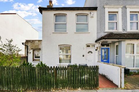 3 bedroom terraced house for sale, Denmark Road, London SE25