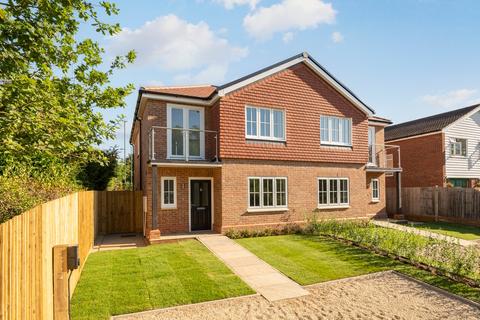 3 bedroom semi-detached house for sale, Old Esher Road, Hersham, Walton-on-Thames, KT12