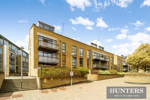 2 bedroom apartment for sale, Town Meadow, Brentford