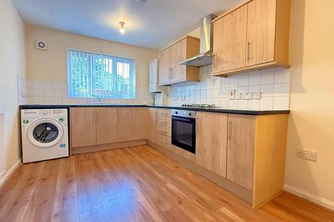 3 bedroom end of terrace house for sale, Kings Close, Birmingham B30