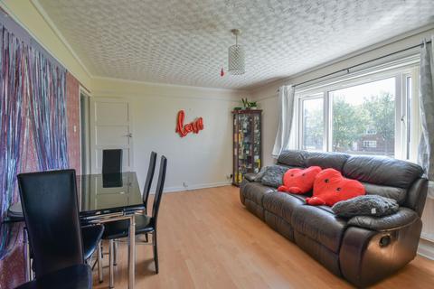 2 bedroom flat for sale, West Farm Avenue, Newcastle upon Tyne NE12