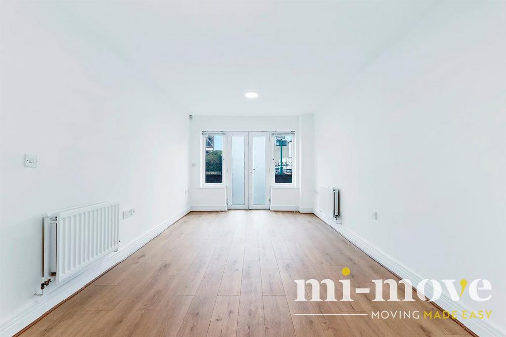 03-bb64 JHMIM - Flat 4, California Close - 9 (1)-me
