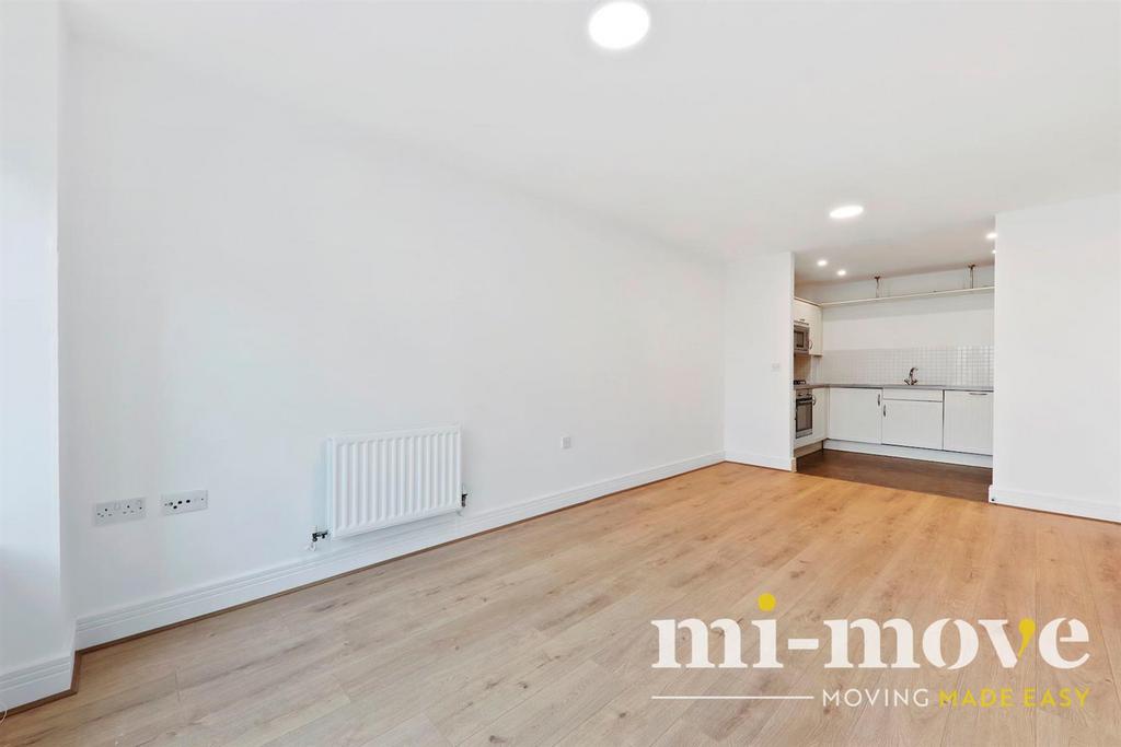 05-ff48 JHMIM - Flat 4, California Close - 15 (1)-m
