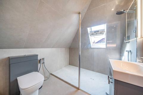 76 The Ridings, London, W5 3DR