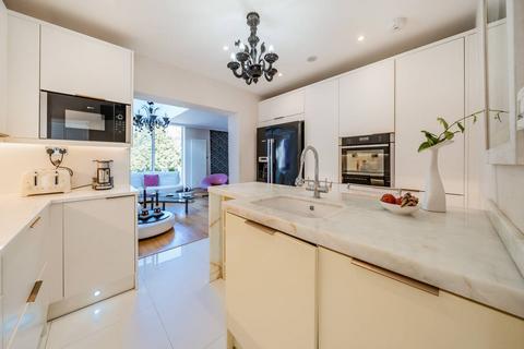 76 The Ridings, London, W5 3DR