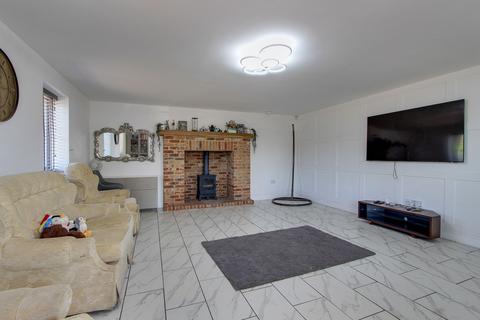 4 bedroom detached house for sale, Walton Road, Marshland St. James, PE14