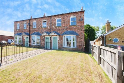 3 bedroom end of terrace house for sale, North Moor Road, York YO32