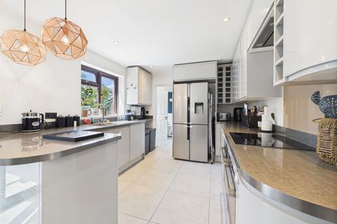 3 bedroom detached house for sale, The Kilns, Calne SN11