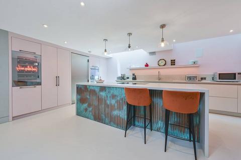 undefined, Elgin Avenue, Maida Vale, London, W9