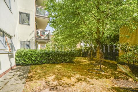 2 bedroom flat for sale, Crews Street, The Odyssey, Isle Of Dogs, London, E14