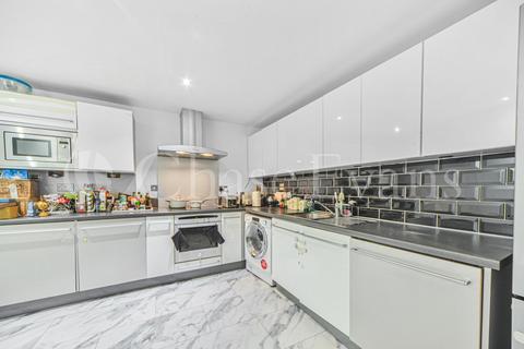 2 bedroom flat for sale, Crews Street, The Odyssey, Isle Of Dogs, London, E14