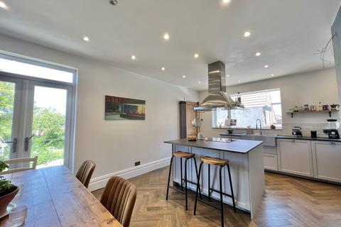 4 bedroom semi-detached house for sale, Sandhurst Avenue, Bispham FY2