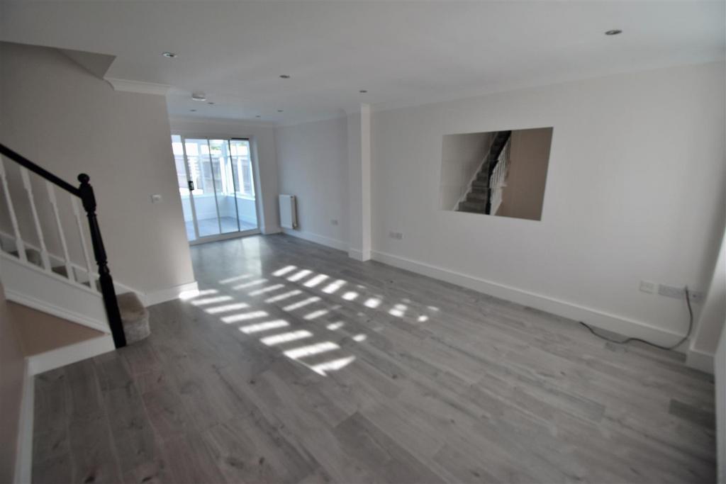 Lounge/ Dining room