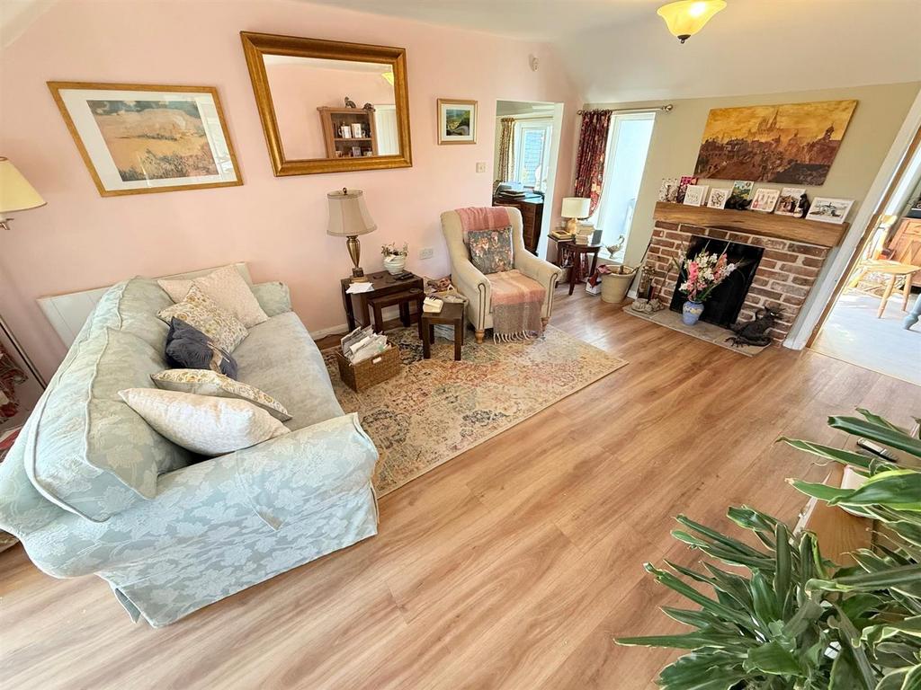 Living Room.jpg