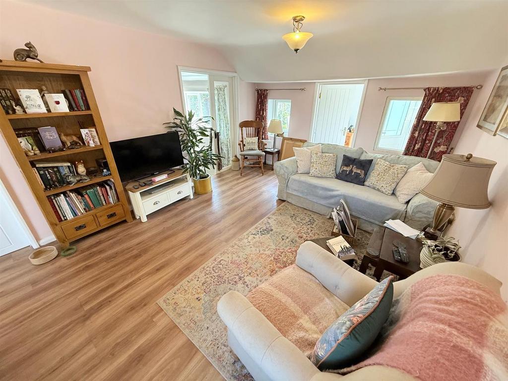Living Room.jpg