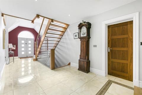 5 Parkgate Crescent, Barnet, EN4 0NW